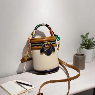 Bucket bag with scarf