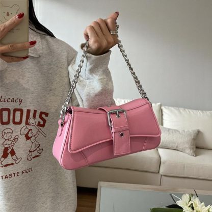 Small and stylish leather underarm bag - Image 2