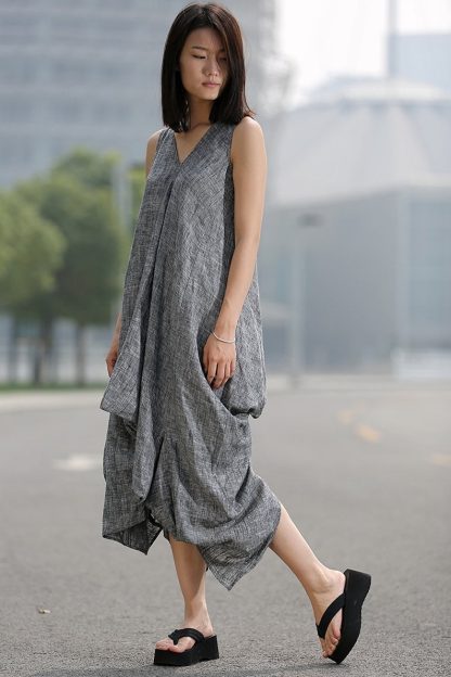 Asymmetric women's grey dress - Image 4