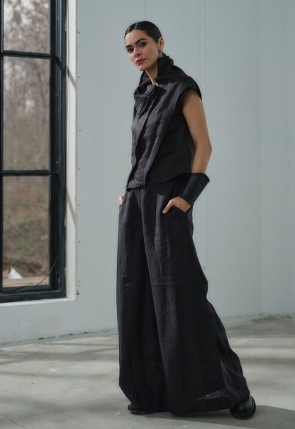 Avant-garde linen clothing - Image 2