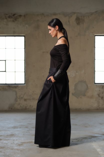 Black off-the-shoulder shirt - Image 3