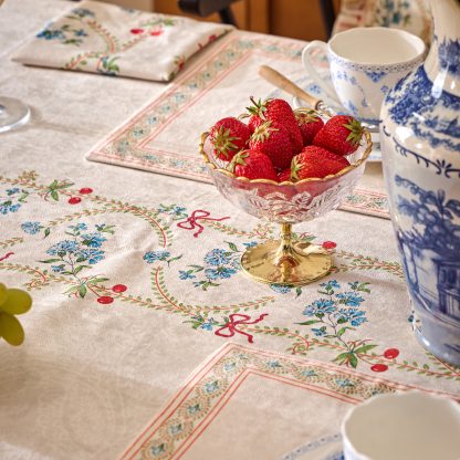 Cherry pattern floral tablecloth - Image 4
