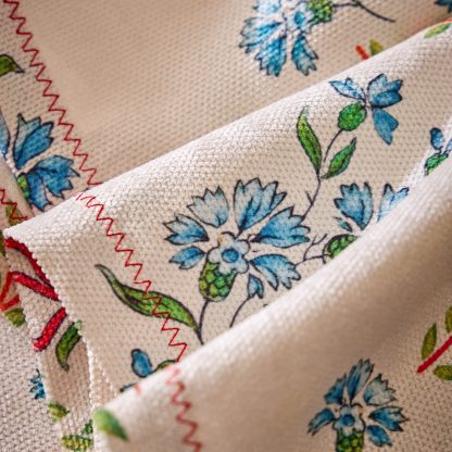 Cherry pattern floral tablecloth - Image 3