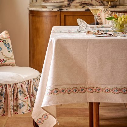 Cherry pattern floral tablecloth - Image 2