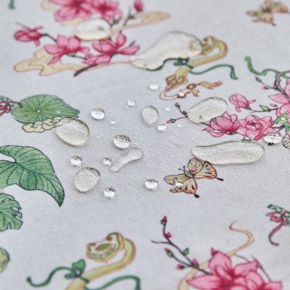 Country Elegance Vintage Floral Tassel Tablecloth - Image 3