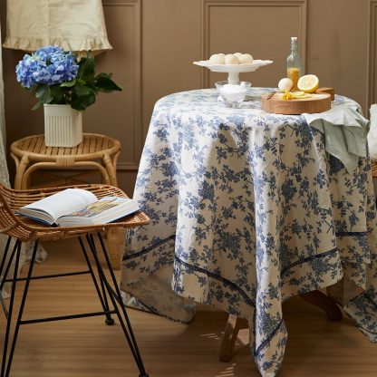 Elegant French tablecloth for cafe kitchen - Image 2