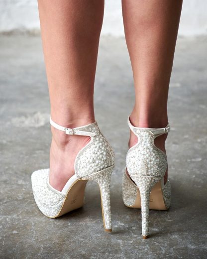 Elegant ivory high heels - Image 3