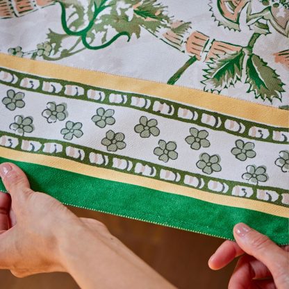 French floral pattern waterproof tablecloth elegant - Image 3