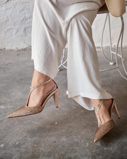 Gold pointed high heels - Image 3