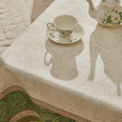 Green tablecloth for summer and spring weddings - Image 6