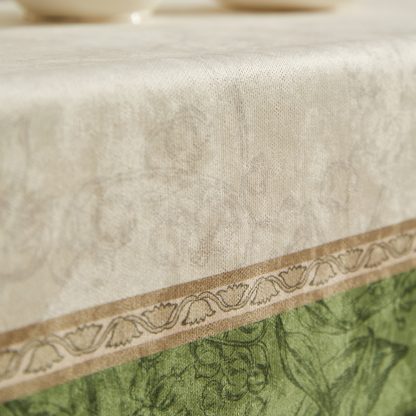 Green tablecloth for summer and spring weddings - Image 4