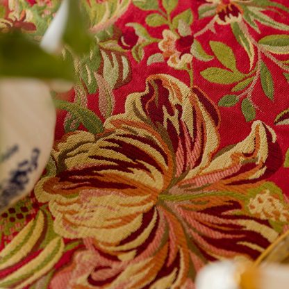 Housewarming gift bright red and green jacquard tablecloth - Image 6