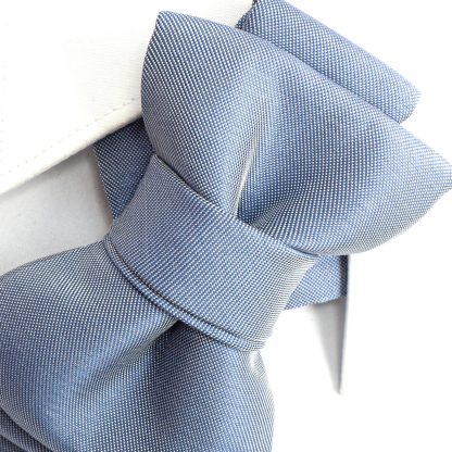 Light blue grey handmade luxury tie - Image 3