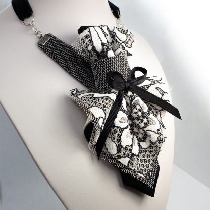 Ladies Lace Tie - Image 4