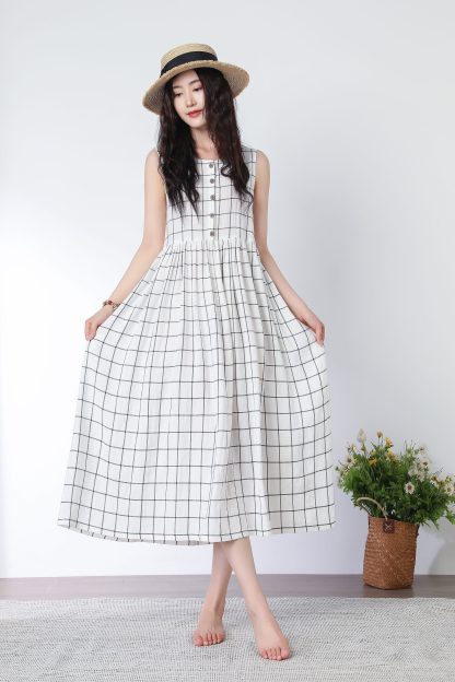 Plaid Sleeveless Pleated Dress