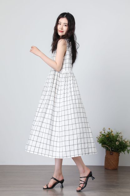 Plaid Sleeveless Pleated Dress - Image 4