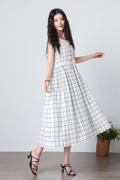 Plaid Sleeveless Pleated Dress - Image 2