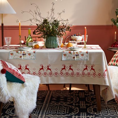Reindeer velvet tablecloth - Image 2