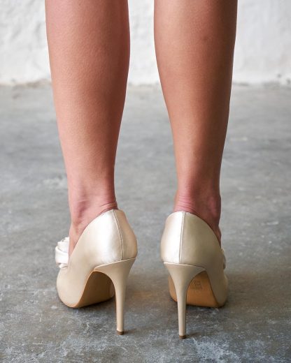 Rose detail open toe pumps - Image 3