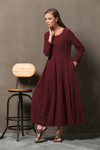 Semi-fitted long linen dress - Image 5