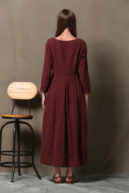 Semi-fitted long linen dress - Image 2