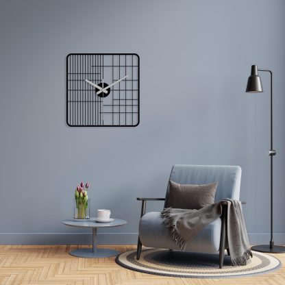 Simple Metal Art Clock Decoration - Image 4