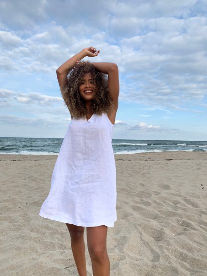 Sleeveless Simple Mini Dress - Image 3