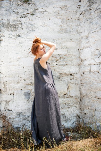 Summer women's sleeveless long dress - Image 4