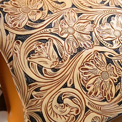 Vintage carved ladies handbag - Image 6