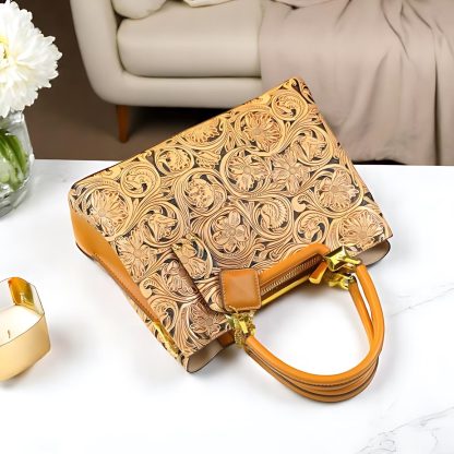 Vintage carved ladies handbag - Image 5
