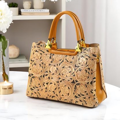 Vintage carved ladies handbag - Image 4