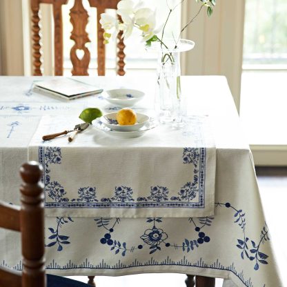 Handmade Elegant Blue and White Porcelain Flower Tablecloth - Image 3