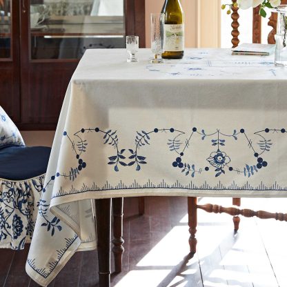 Handmade Elegant Blue and White Porcelain Flower Tablecloth - Image 6