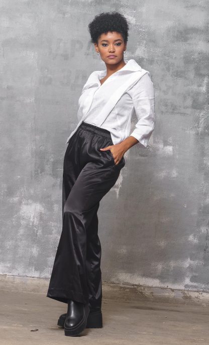 White Linen Top Fashion Outfit - Image 3