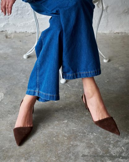 Women's Brown Suede Kitten Heel Pumps
