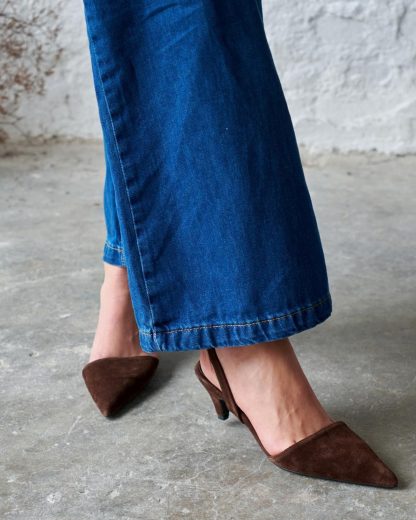 Women's Brown Suede Kitten Heel Pumps - Image 4