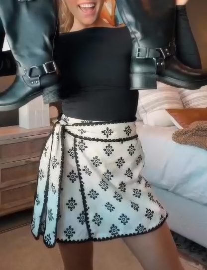 Women's Summer Floral Print Wrap Mini Skirt - Image 2