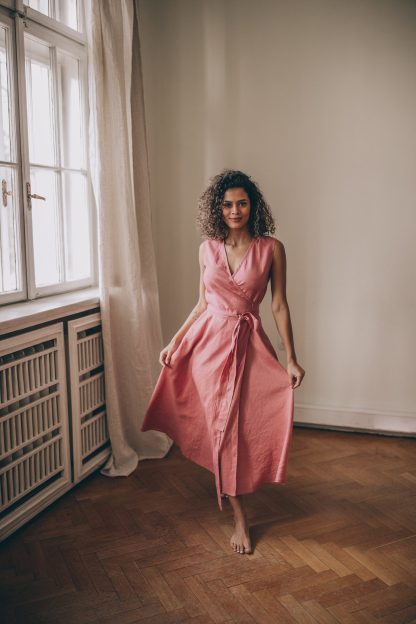 Women's Vintage Pink Dress - Image 4