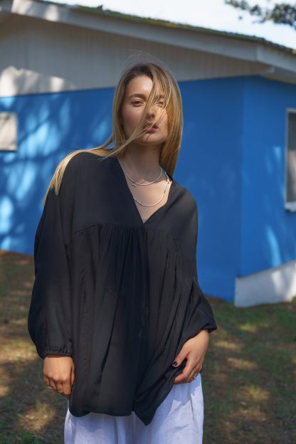 Women's black long sleeve shirt