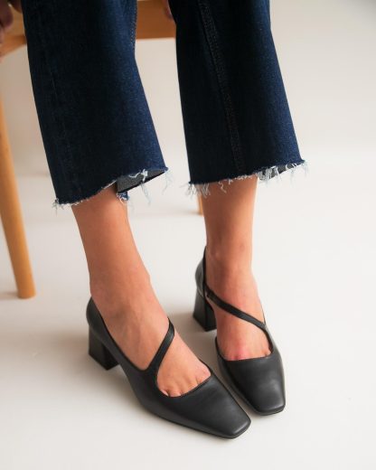 Women's comfortable leather dress shoes