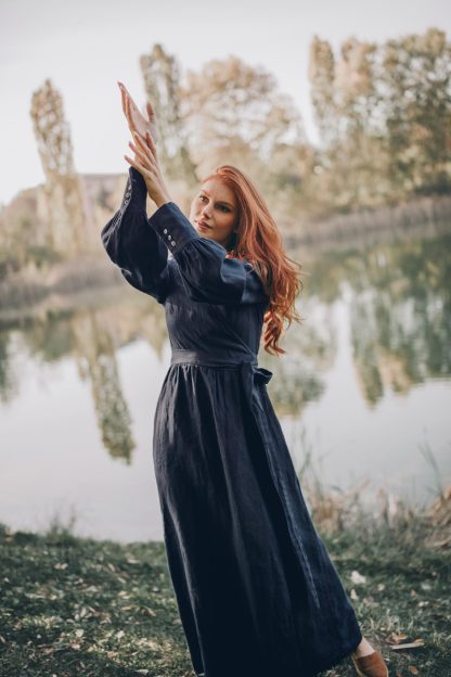 Women's long-sleeved linen dress - Image 2