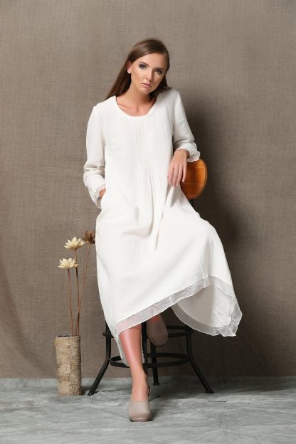 Women's loose white dress