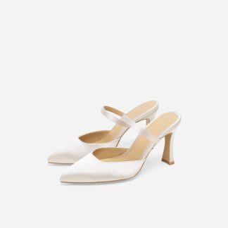 Women's satin evening shoes