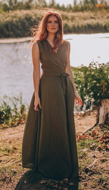 Women's sleeveless green long dress - Image 4