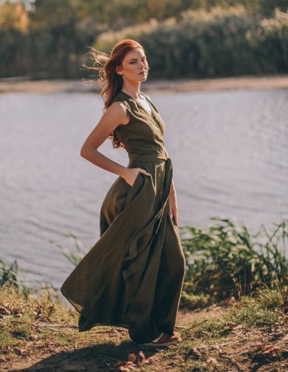 Women's sleeveless green long dress - Image 3