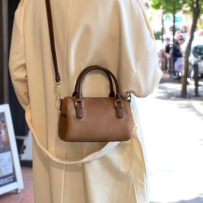 Women's Vintage Suede Shoulder Bag - Image 4