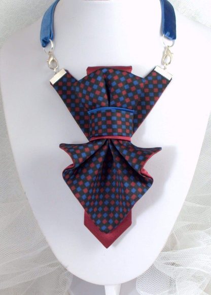 Women's blue and red bow tie - Image 2