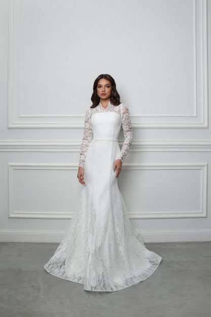 Elegant long sleeve wedding dress