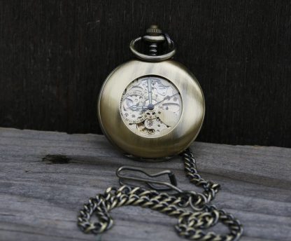 Classic skeleton design mechanical pocket watch - Image 3