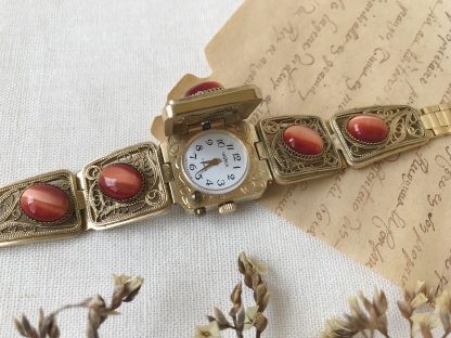 Metal Cat's Eye Ladies Watch - Image 3